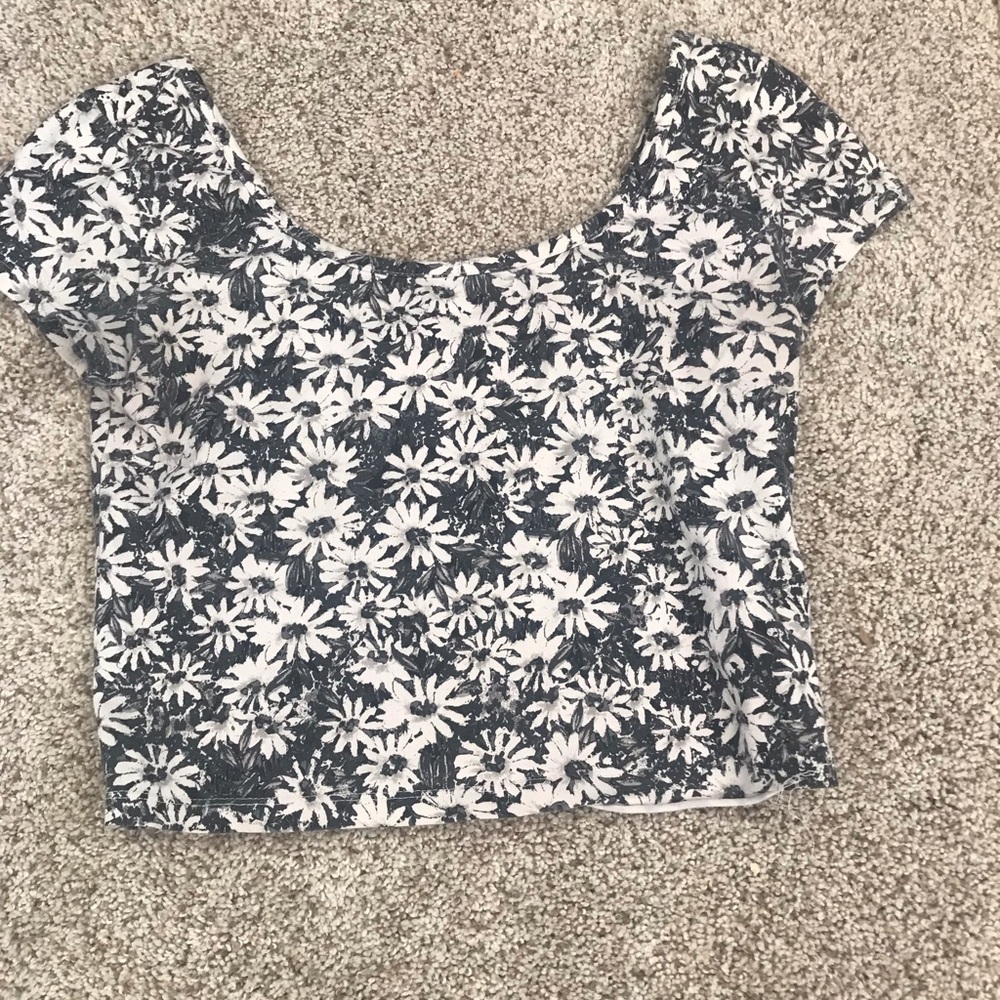 Mossimo daisy crop top